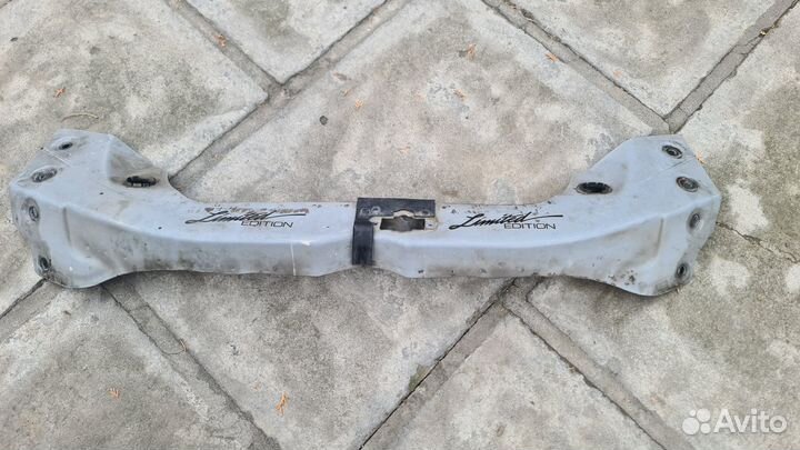 Телевизор панель верхняя радиатора ML W163