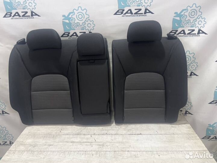 Задний диван с подлокотником Kia Cerato 3