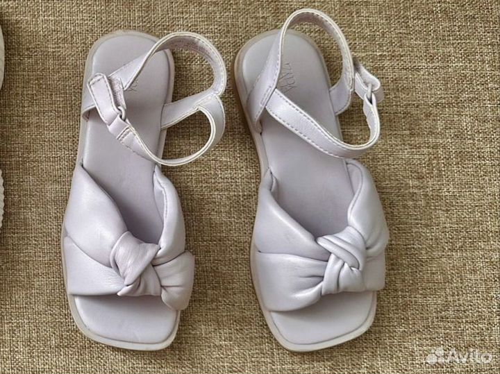 Сандалии Zara
