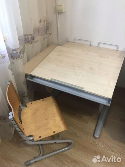 Растущая парта и стул Деми