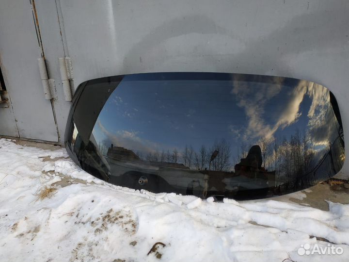 Стекло крышки багажника Infiniti FX30 /FX37 /FX50
