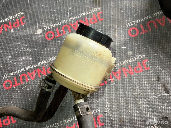 Бачок гура Nissan Murano Z50