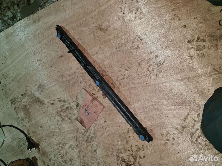 Накладка порога перед правая daihatsu storia