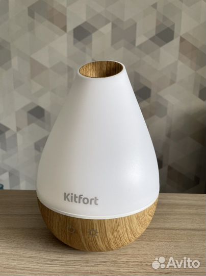 Увлажнитель-ароматизатор воздуха Kitfort KT-2805