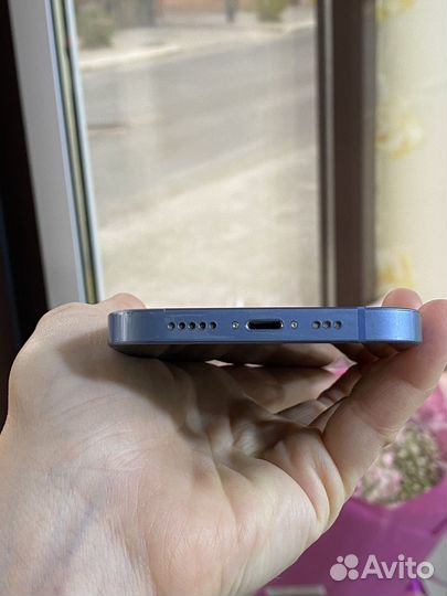 Телефон iPhone