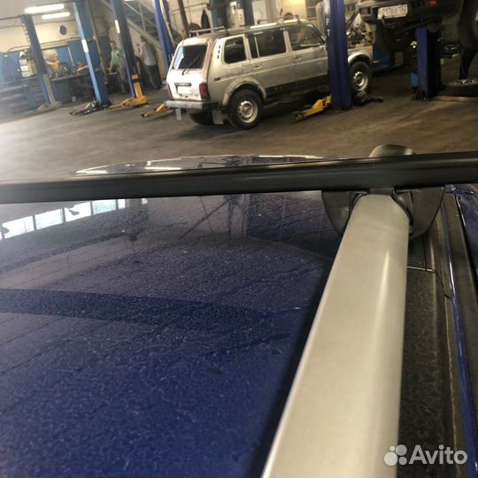 Багажник поперечины на рейлинги Renault Sandero