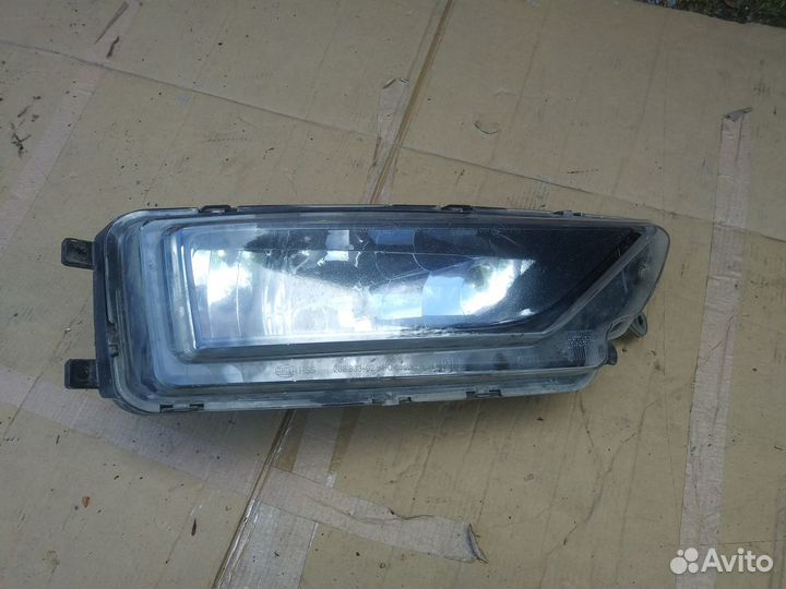 Фара противотуманная правая Volkswagen Amarok