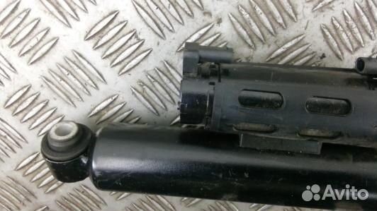 Амортизатор задний mercedes benz C-class W205 (82U