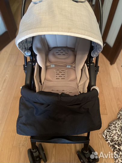Прогулочная коляска combi