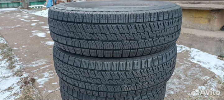 Bridgestone Blizzak VRX2 185/70 R14 88Q