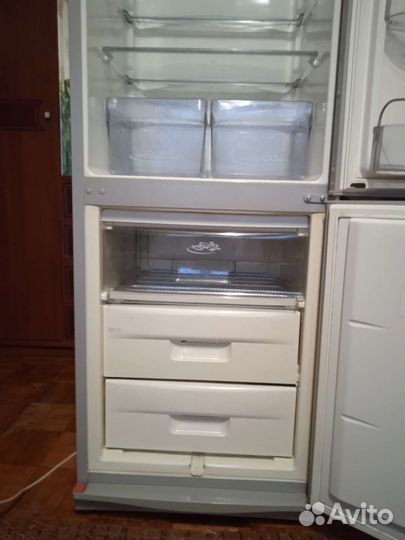 Холодильник бу высокий Snaige