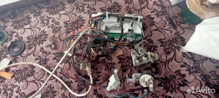 Запчасти от Indesit wil103