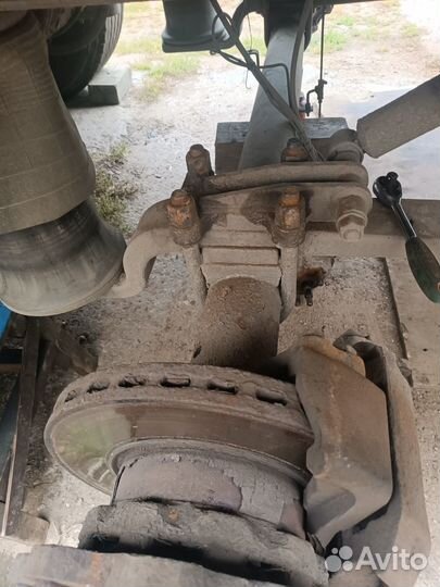 Ось фонтенакс для полуприцепа