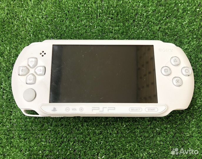 Sony PSP e1008 Street Playstation Portable