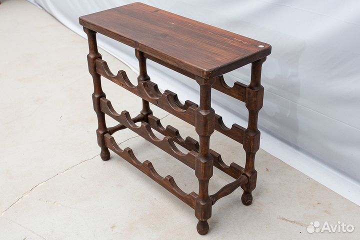 Столик-подставка для винных бутылок