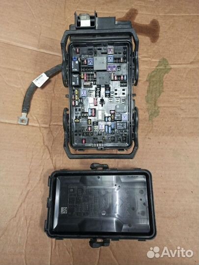 Блок предохранителей Chevrolet Malibu 9 2018