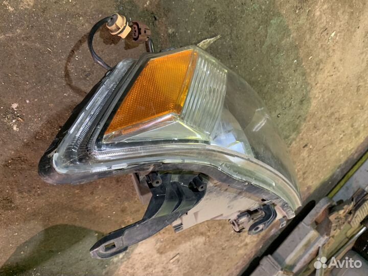 Фара левая правая Mitsubishi Outlander XL
