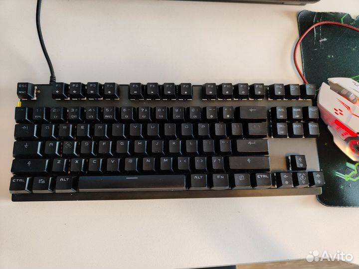 Игровая клавиатура motospeed