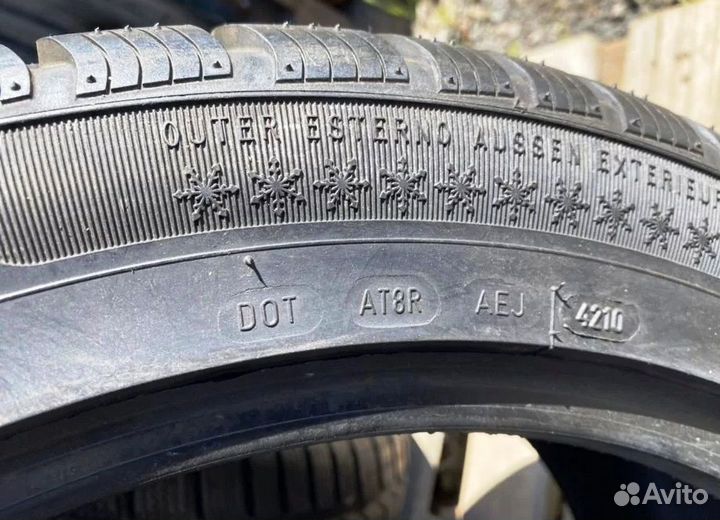 Cooper Weather-Master Snow 245/45 R17 99V