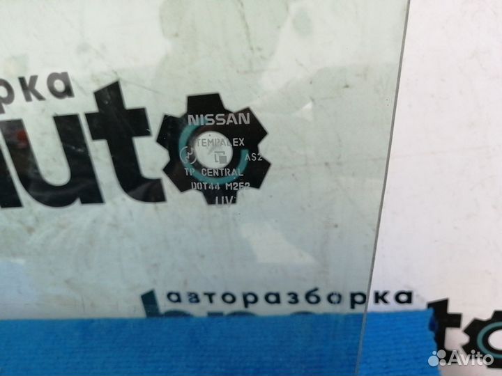 Стекло передней левой двери 80301-9U000 Nissan