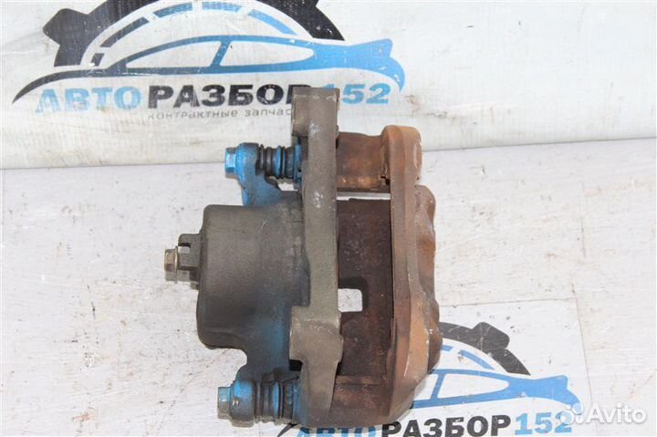 Суппорт передний левый Nissan Teana J31 VQ23DE