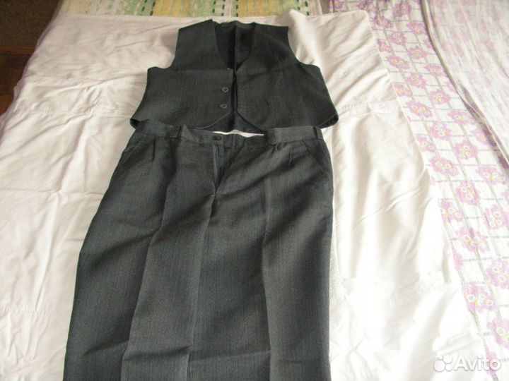 Школьный костюм