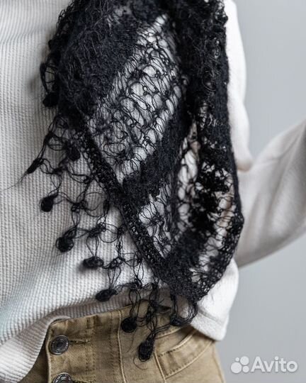 Ажурный палантин вязаный