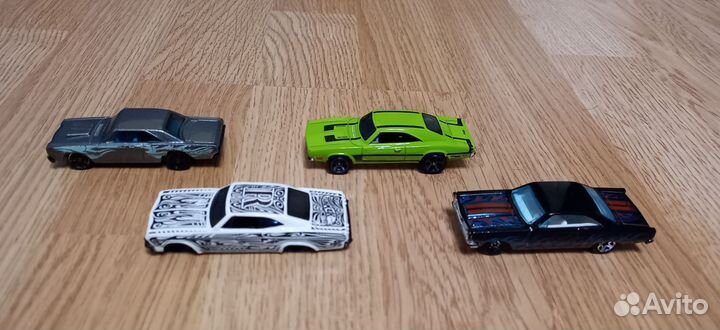 Hot wheels машинки коллекционные