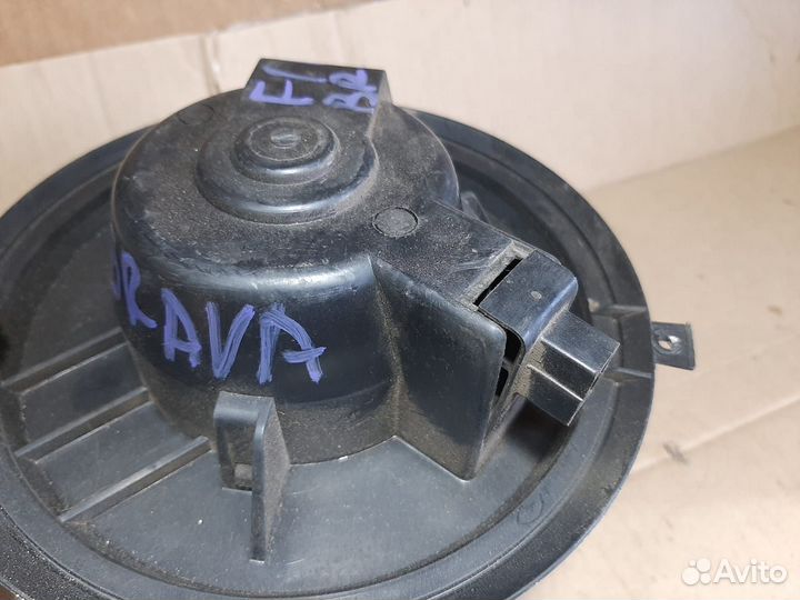 Мотор печки, мотор отопителя Fiat Brava