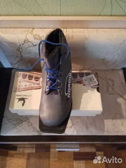 Лыжные ботинки классические