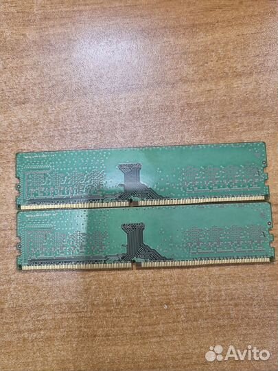 Продам оперативную память Samsung DDR4 8 GB