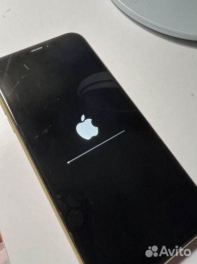 Телефон iPhone xr