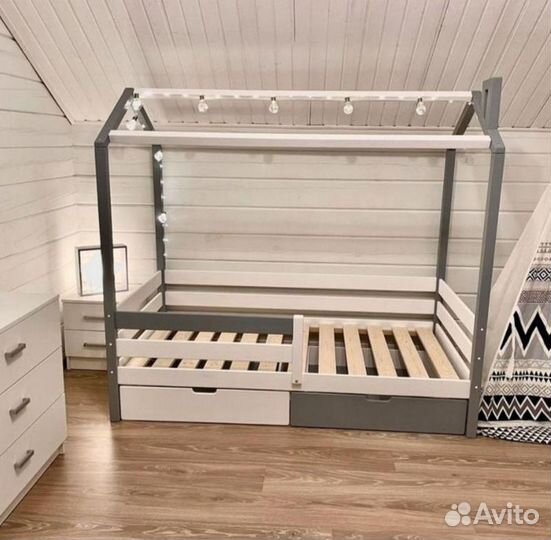 Детская кровать домик