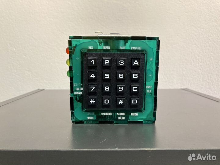 Световой пульт DMX со встроенными программами