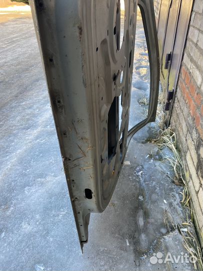 Renault sandero двери