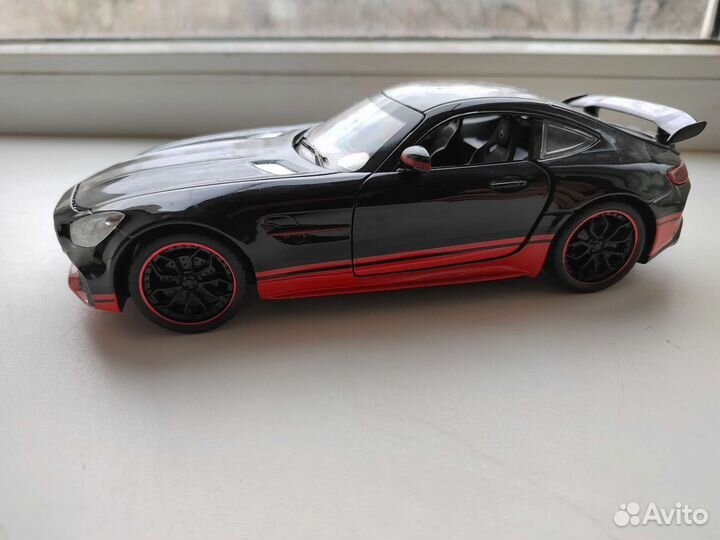 Mercedes AMG GTR модель 1к24