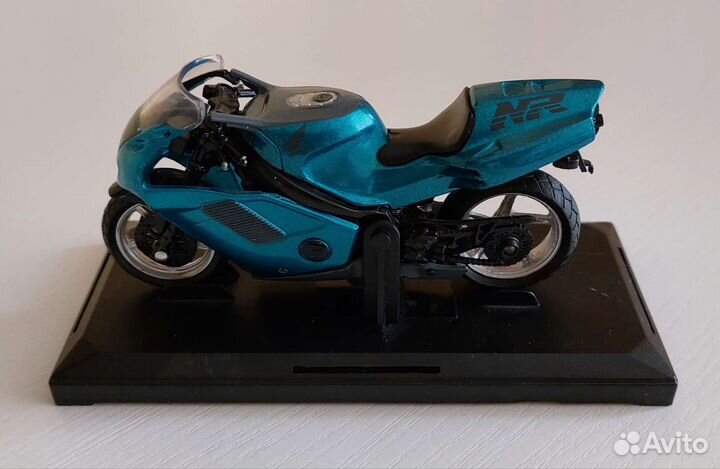 Модель мотоцикла Honda NR