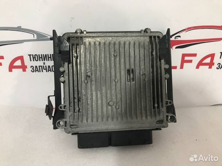 Блок управления двигателем Mercedes A6421503972