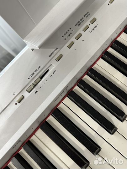 Цифровое пианино Yamaha P-115