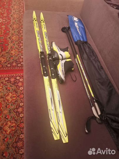 Беговые лыжи