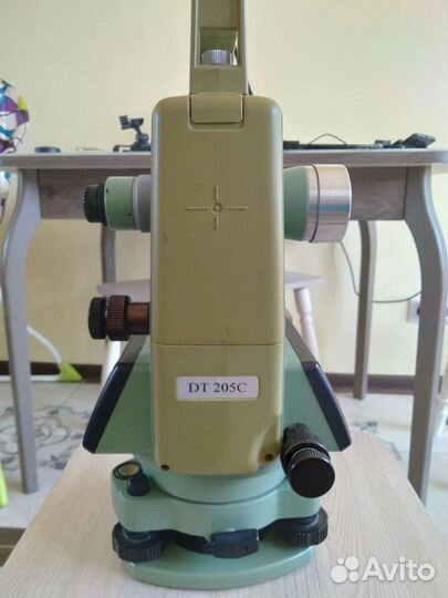 Теодолит электронный