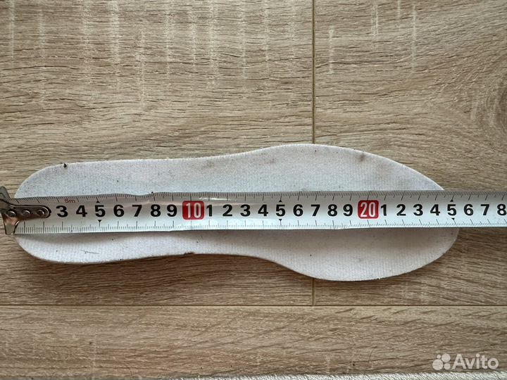 Женские коньки, размер 40 (европейский)