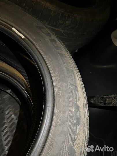 Bridgestone Dueler H/P 215/60 R17 96