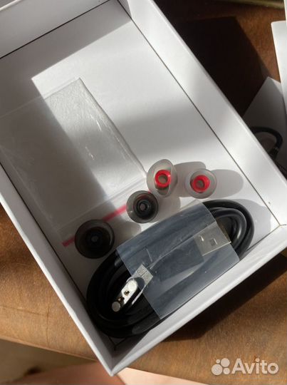 Наушник с микрофоном HonShoop новый