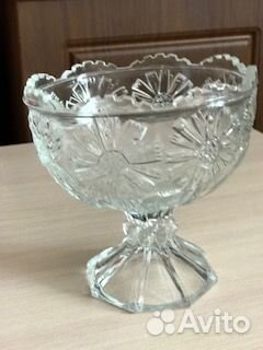 Вазы из цветного стекла и хрустальная -СССР