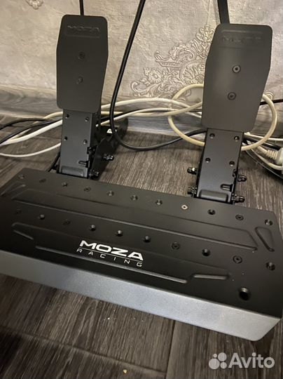 Игровой руль moza R5