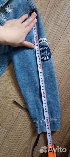 Джинсовая куртка