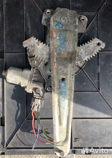 Стеклоподъемник Митсубиши Ланцер 10