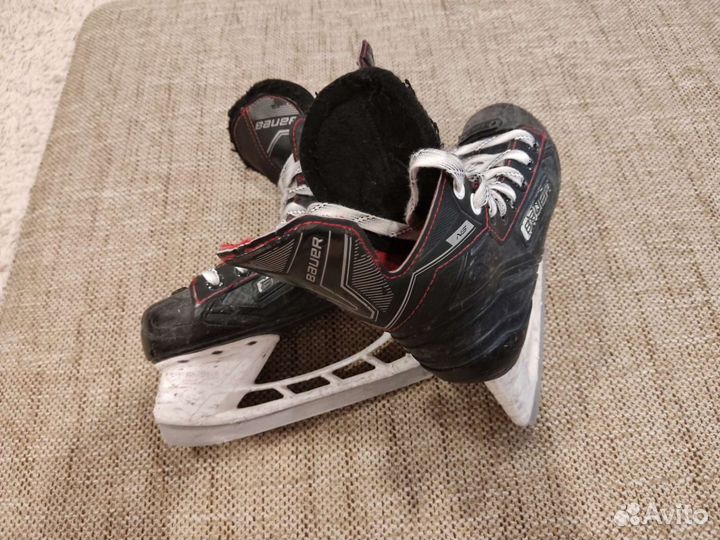 Коньки хоккейные