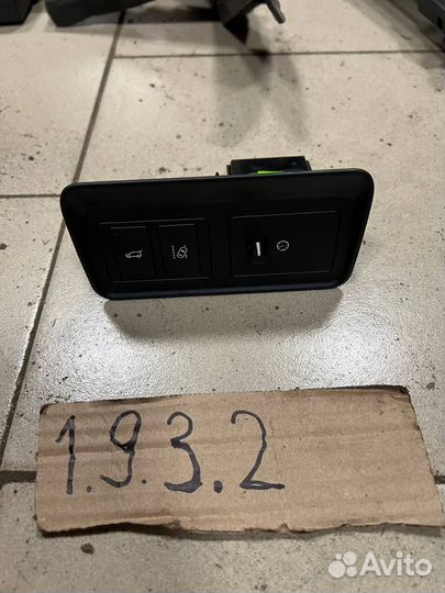 Блок кнопок Range Rover Discovery Sport L550 2.0TD